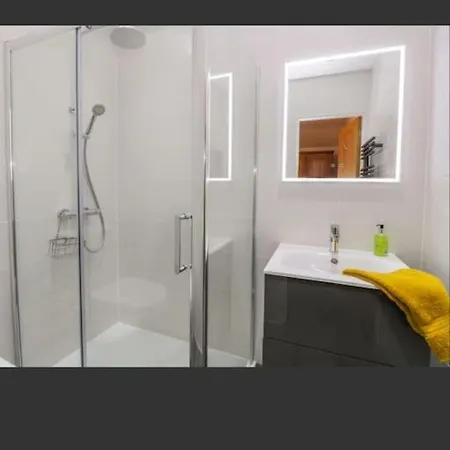 펜션 Thistle 5 Star Luxury With Hot Tub